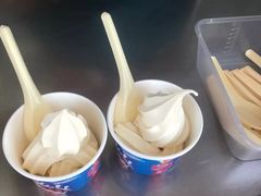 豌豆黄味儿冰淇淋-护国寺小吃(地安门店)