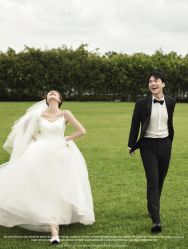 -易摄影婚纱摄影工作室