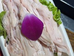 -老牌坊云南鱼豆花火锅(哈西万达店)