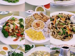 -Chom Cafe and Restaurant