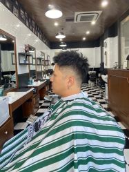 -MARTIN'S BARBER SHOP男士理发馆