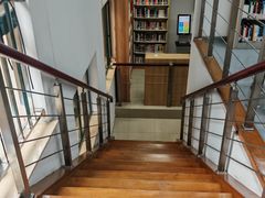 -上海市静安区图书馆(新闸路馆)