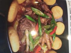 铁锅炖笨鸡排骨-雪乡阁东北农家菜(颛桥约好休闲街店)