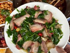 -大众跷脚牛肉馆·非遗传承单位(峨眉山店)