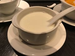 杏仁蛋白茶-万丽轩·粤菜(王府井金茂万丽酒店)