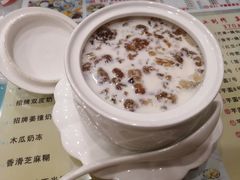 桃胶奶-广信牛奶甜品世家(台东店)