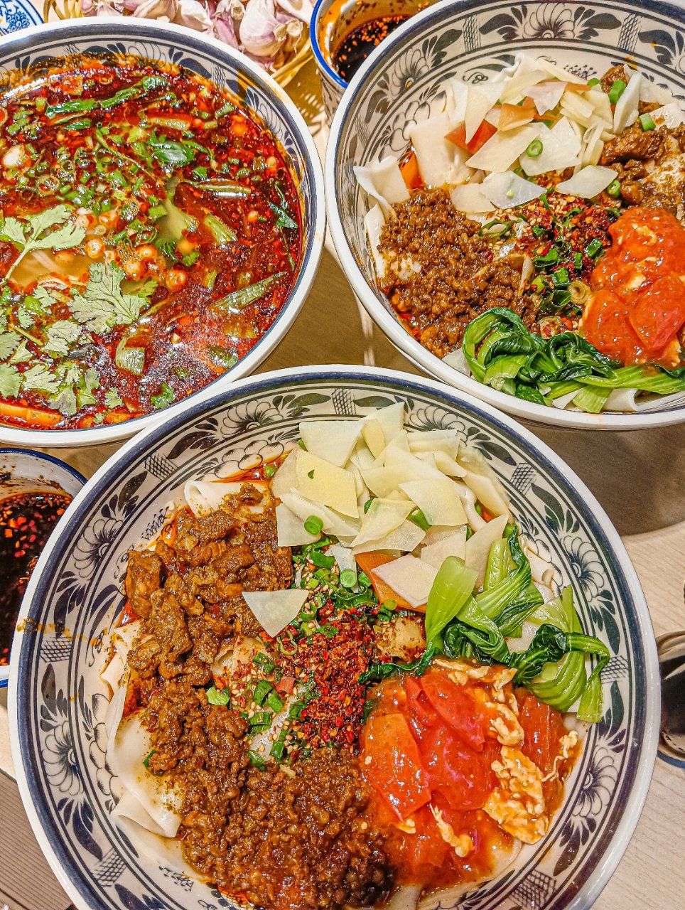 三秦香招牌四合一,正宗油泼面一尝难忘!