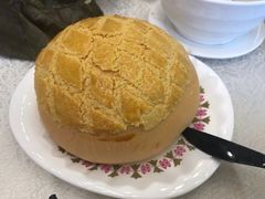 酥皮菠萝叉烧包-太子园林酒家
