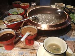 -虾弄弄海派小龙虾·牛羊蝎子火锅