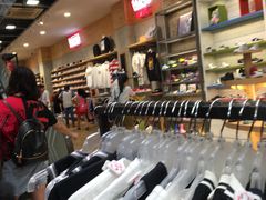 -ABC MART(心斎橋店)