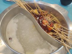 -马路边边串串香形象店(磐石路店)