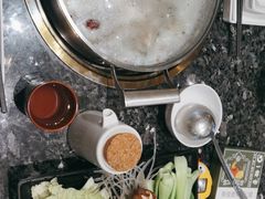 -一席地·本地鸡窝·杭帮鸡火锅(萧山银隆百货店)