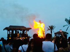 -北戴河碧螺塔海上酒吧公园