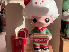 -泡泡玛特POPMART(黄岛新城吾悦店)