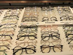 -宏宇眼镜蔡司依视路折扣店(兆佳眼镜城店)