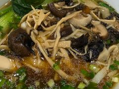 -湘人龙记老长沙米粉(鸟巢店)