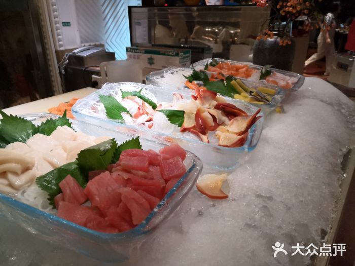 荣誉国际酒店-云顶旋转餐厅三文鱼图片