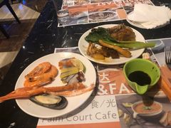 -棕榈阁·巴西烤肉海鲜自助餐厅(中州皇冠假日酒店)