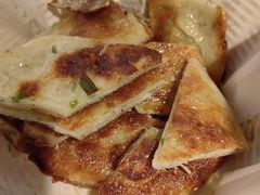 手抓饼-胖哥俩肉蟹煲(济南世茂国际广场店)
