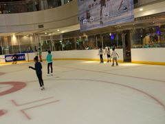 -冰堡国际溜冰场(观澜湖新城MHMALL店)