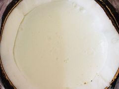 -志龙皇冠吃货椰子铺