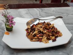 -蔼若春.传承三十年云南菜(金碧公园店)