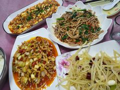 -洪霞餐馆
