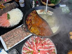 -鹿鸣山草本茶香火锅(园西路店)