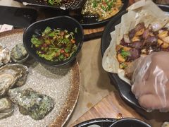-何师烧烤·香辣蟹·川菜·30年老品牌(太古里旗舰店)
