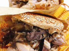 烧饼夹肉-洪峰浩老北京烧饼夹肉(角门路店)