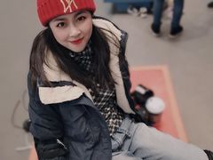 -成都冰纷万象滑冰场