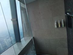 -上海龙之梦万丽酒店