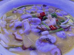 -蜜桃餐厅·伴山(湖滨商业街店)