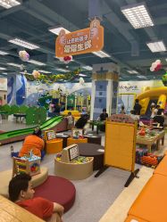 -莫莉幻想儿童乐园(三河燕郊永旺店)