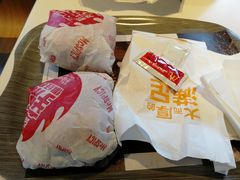 麦辣鸡腿堡金球版-麦当劳(磨子桥店)