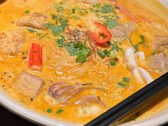 -大头虾越式风味餐厅(光明广场店)