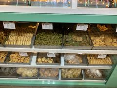 面包甜点陈列柜-上海哈尔滨食品厂(合生汇店)