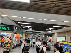 -烈士陵园(地铁站)