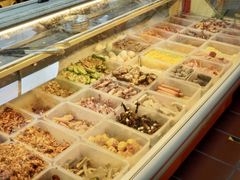 自助取餐区-崖口煲仔饭