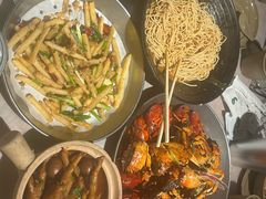 -巴厘龙虾·榜首油焖大虾(音乐学院·沿江酒馆店)