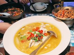 -川流不息·地道川菜·小龙虾(新松江路店)