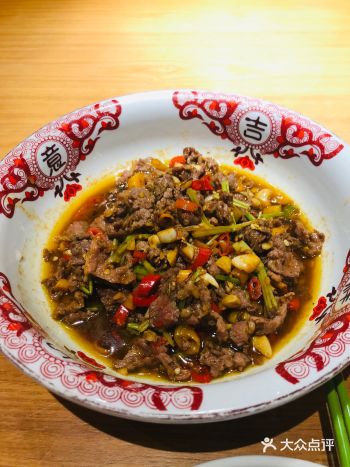 来益田的湘季吃湖南菜啦，位置好宽敞，很有农家乐的感觉