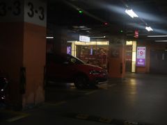 场地-大宁国际商业广场-地下停车库