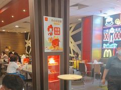 -麦当劳(汉口火车站候车室店)