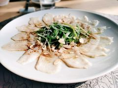 薄切鲜鱼片-穹六人间 people 6(岳阳路店)
