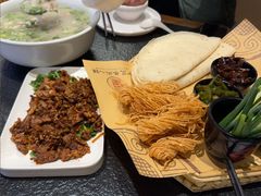 -丁里羊肉小镇(天鹅湖总店)