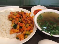 宫保鸡丁盖饭-护国寺小吃(机场店)