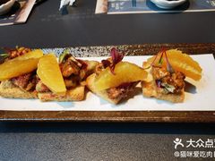 -雍容荟帝王蟹活龙虾展台自助(IFS黑金店)