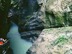 -龙水峡地缝景区