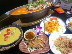 冬阴功汤富贵生鱼-金厨泰国餐厅·全泰籍厨师料理(拱北店)
